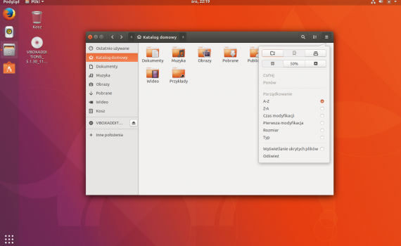 Pulpit Ubuntu 17.10 wraz z oknem Nautilusa